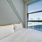Studio Apartment At Regalia Residence And Suites By The Relaxstay