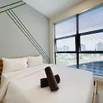 Studio Apartment At Regalia Residence And Suites By The Relaxstay